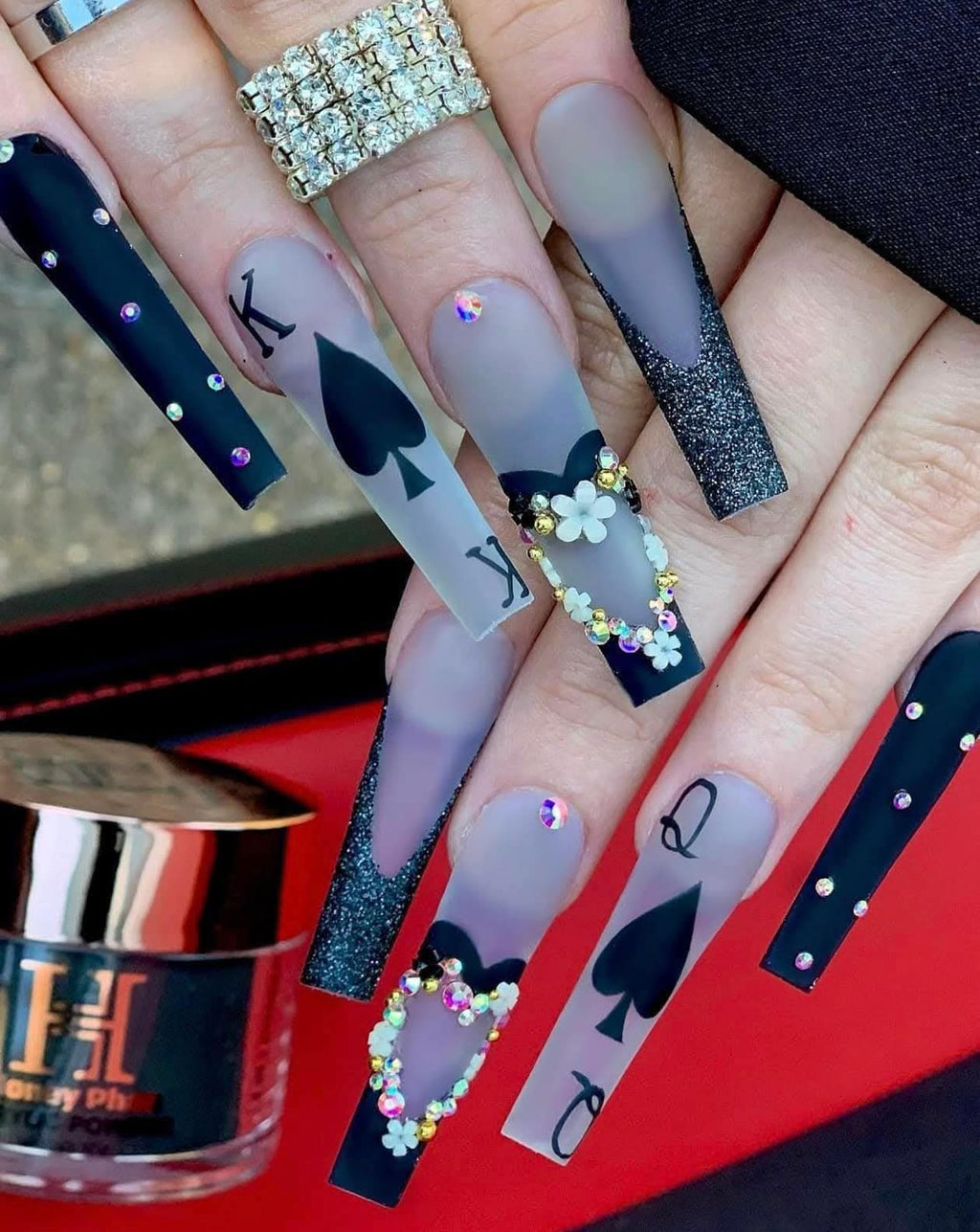 Press on nails